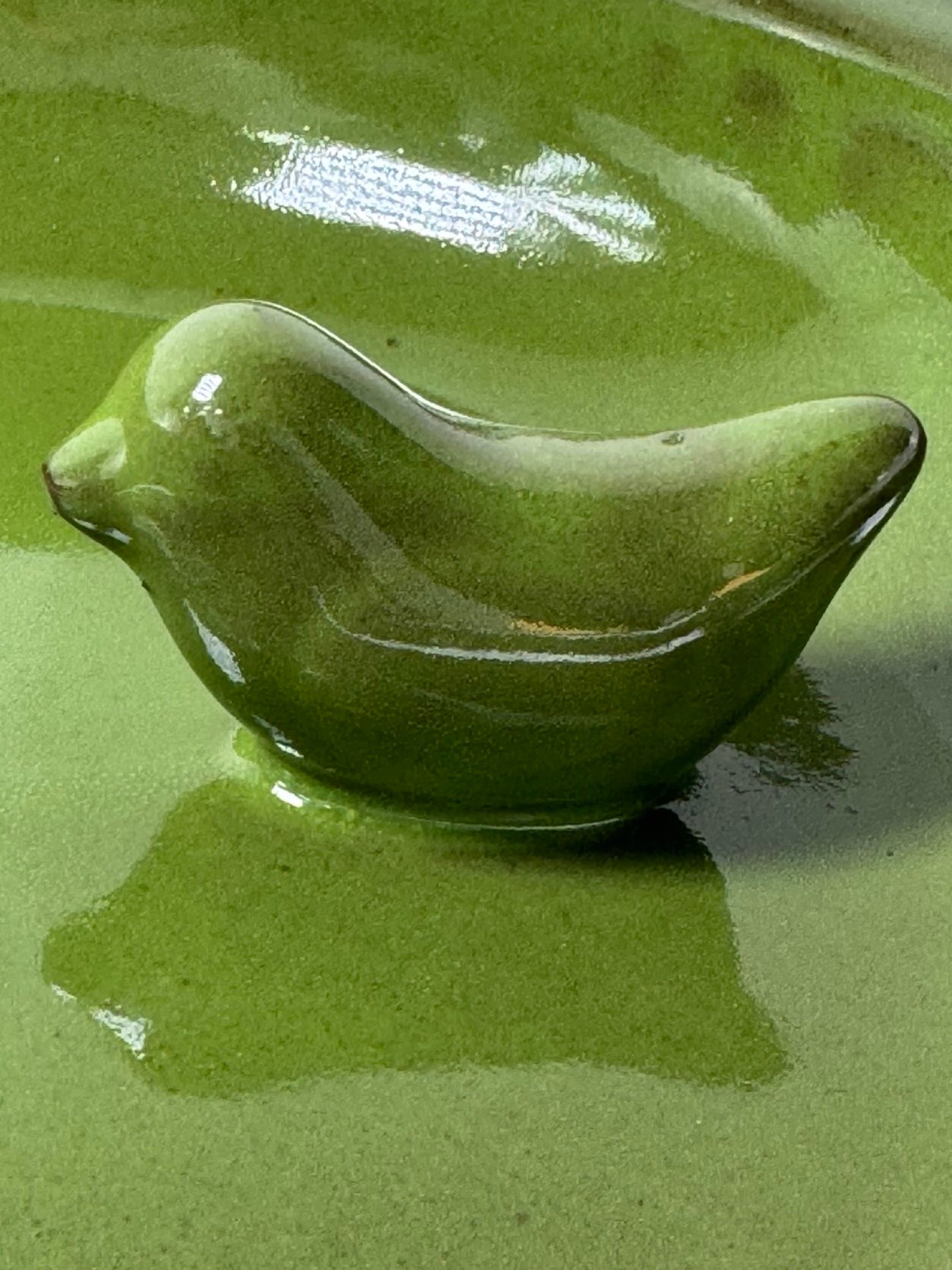 Ceramic Bird Bath, Footed - Wild Bird
